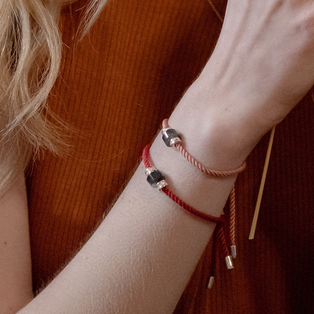 CONCEPT Bracelet Burgundy in Black Jade