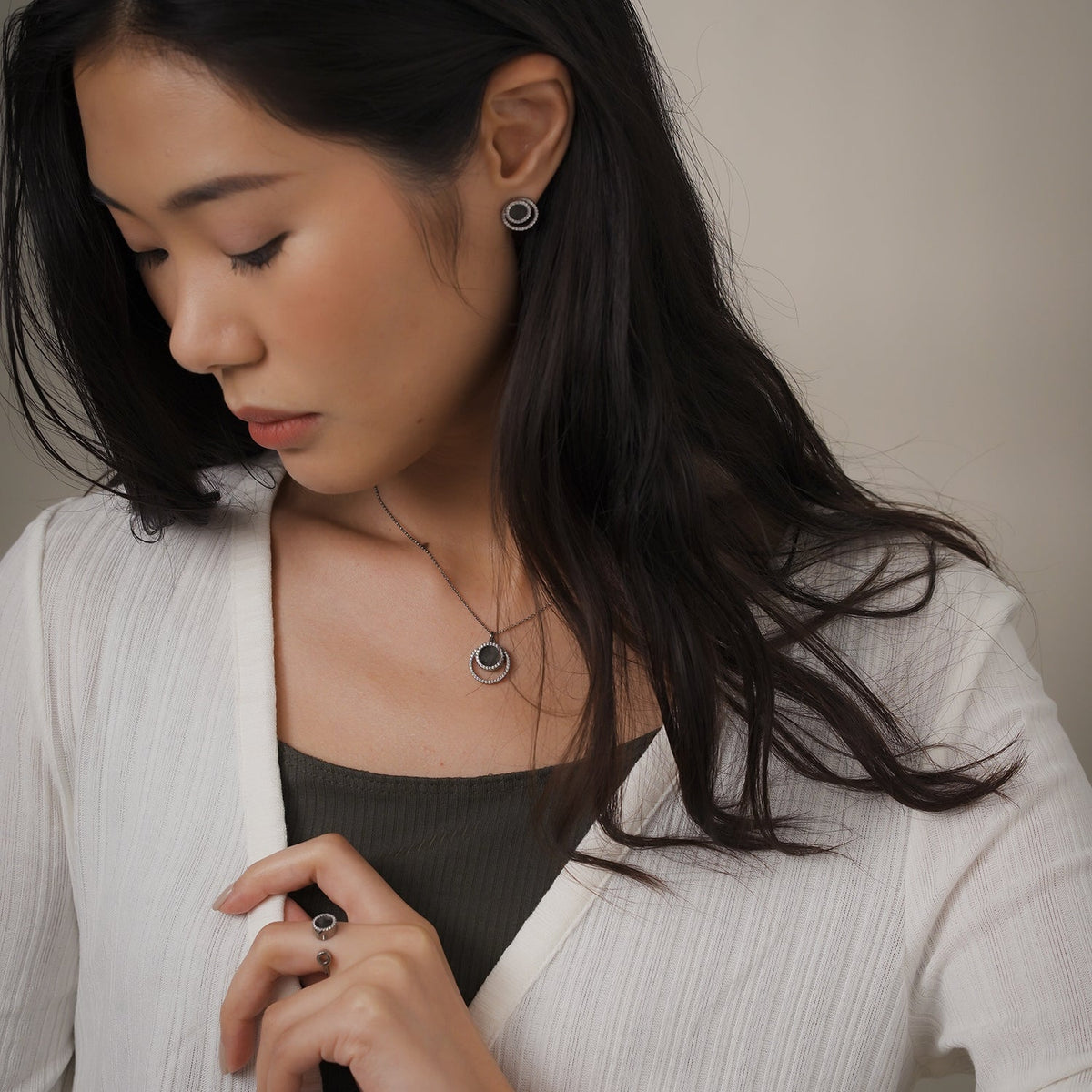 ETERNITY 緣 Necklace in Black Jade