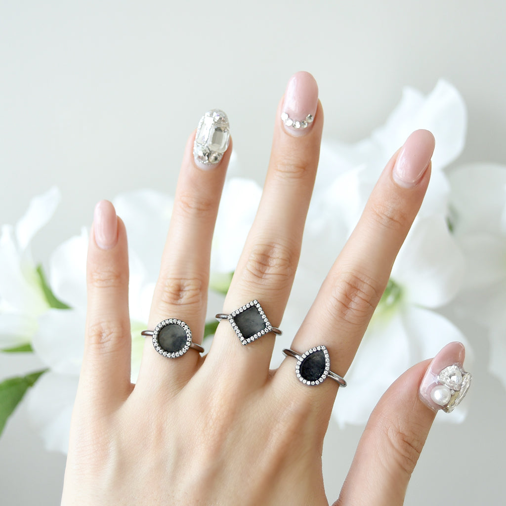 AQUA 水 Ring in Black Jade